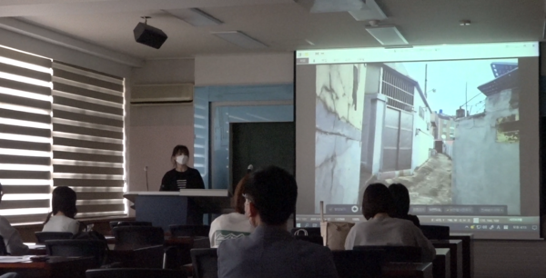 A presentation about the result of “photo voice” at the seminar on April 5th, discussing problems and solutions to public safety in PNU. [Shin Yu-Jun, Reporter]