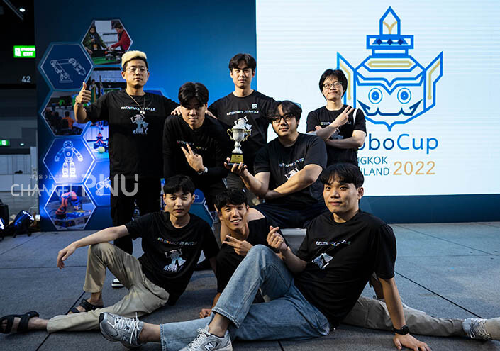 국제 인공지능(AI) 로봇대회인 ‘로보컵(RoboCup) 2022’에서 홈 서비스 부문 준우승을 차지한 타이디보이. [출처: 부산대 홍보실]