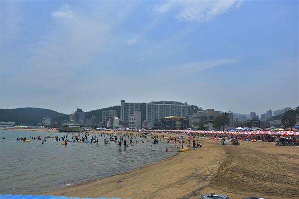 일광해수욕장의 전경. [서해성 기자]