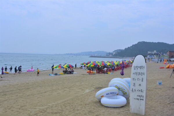 임랑해수욕장의 전경. [서해성 기자]