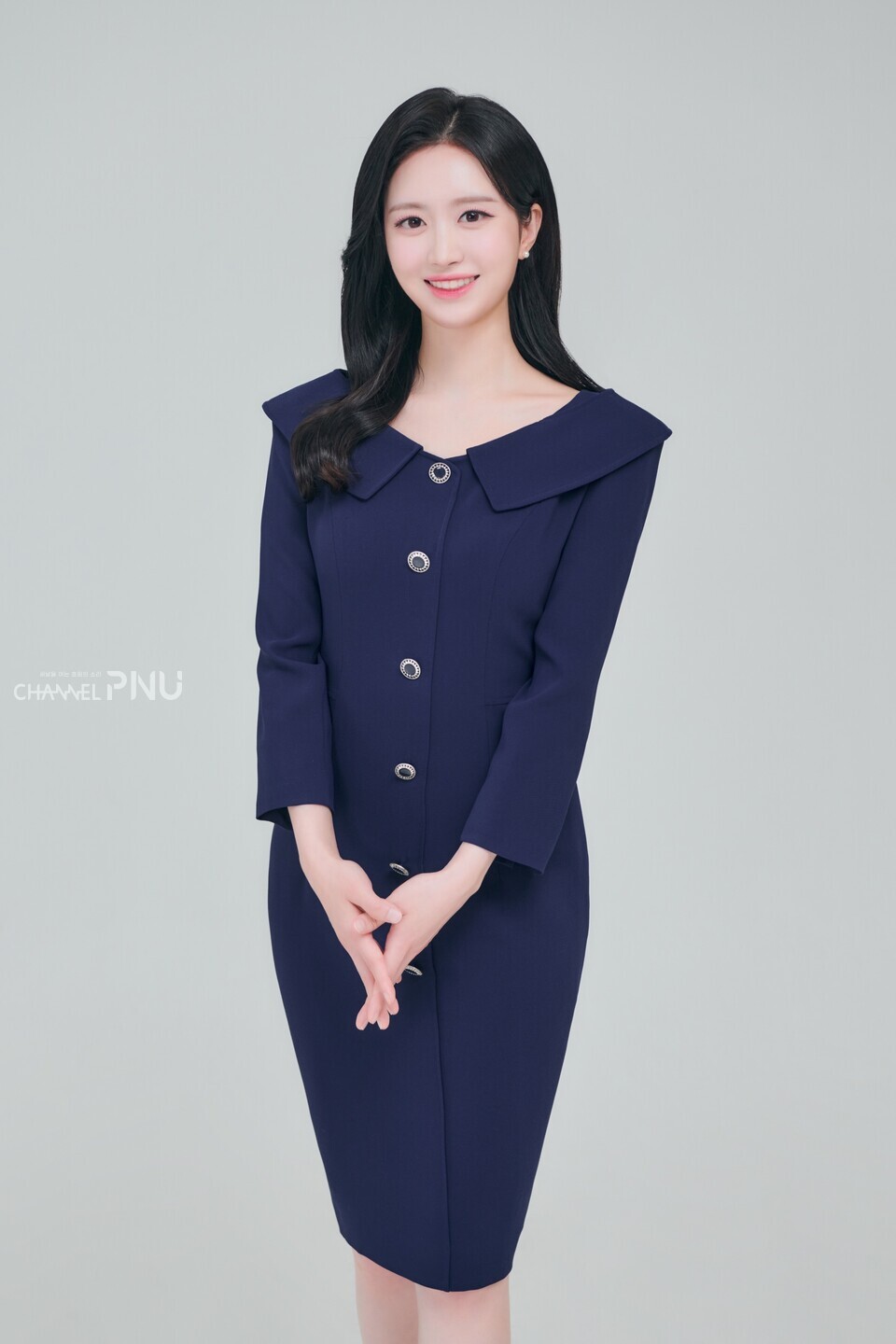 이다솜 아나운서가 카메라를 보고 활짝 웃고 있다. [이다솜 아나운서 제공]