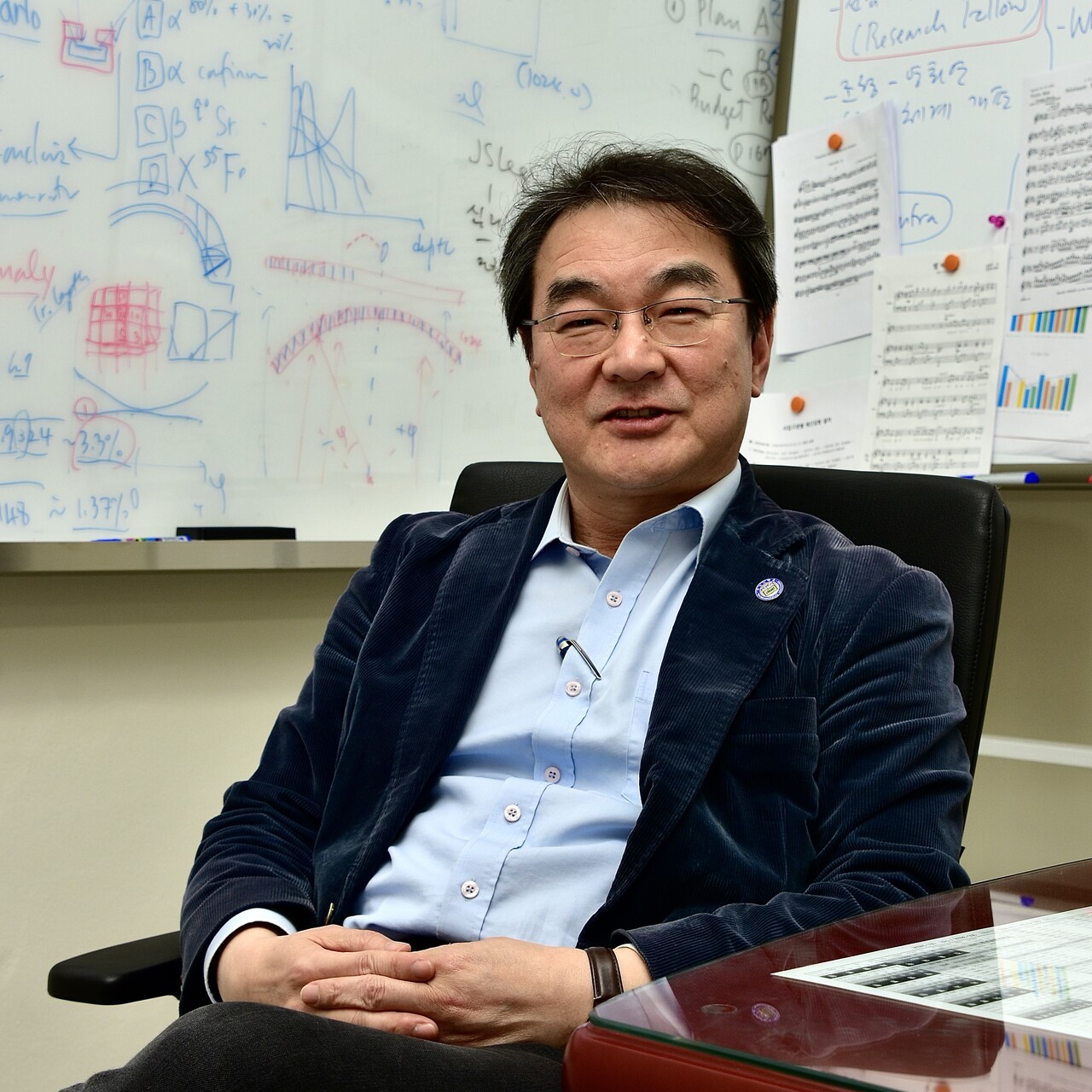 지난 3월 28일 사무실에서 본 유인권 연구처장. [전형서 기자]