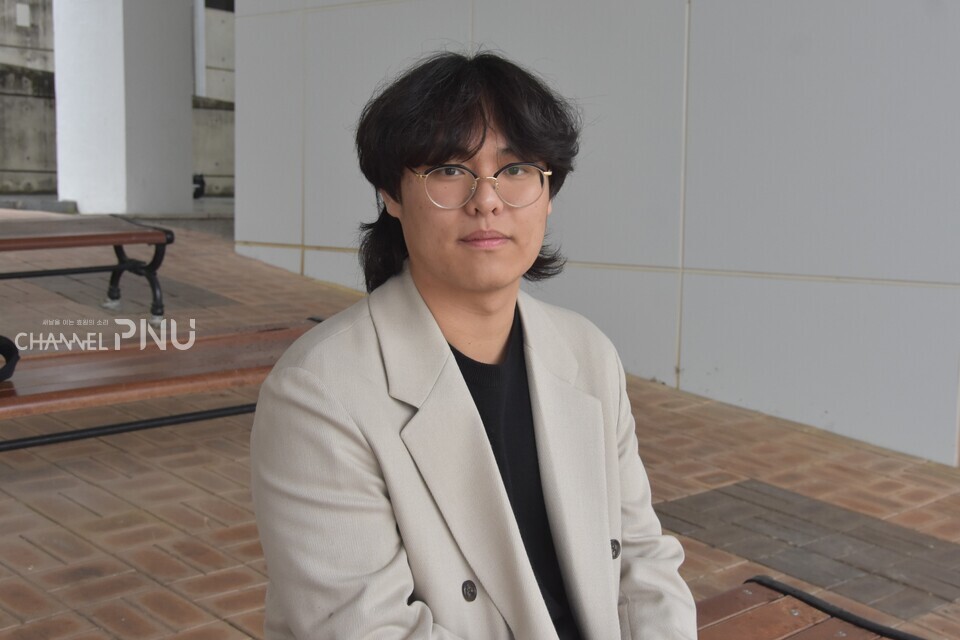 지난 4월 25일, 인문관에서 만난 최재준(철학, 22) 씨 [정혜은 기자]