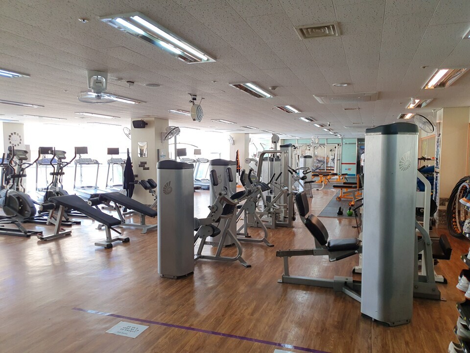 A physical training room located in Woongbee Hall. Male academies of Jilli Hall and Hyowonjae as well as female academies of Hyowonjae can use it. [Jo Seung-Wan, Reporter]