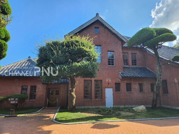 The exterior of the  Provisional Capital Memorial Hall. [Ha Chae-Won, Reporter]