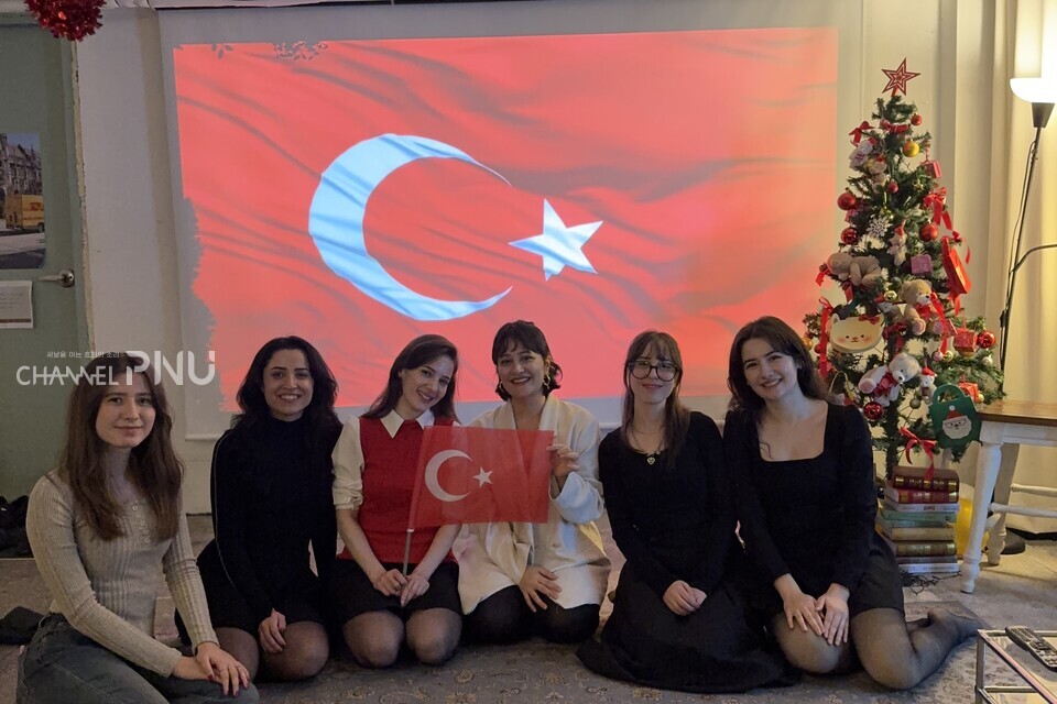 PNU Türkiye Alumni Association held a Cultural Day event, featuring traditional music and dance, on November 24th, 2024. [Provided by interviewee]