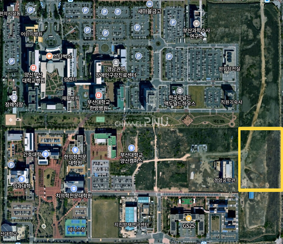우리 대학 양산캠퍼스(양산캠) 경암공학관과 청운로 사이 유휴부지에 다목적 운동장이 조성된다. [네이버지도 갈무리]
