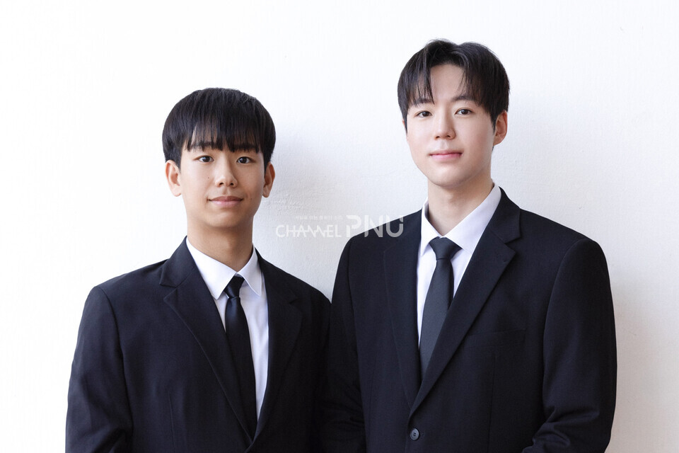  2026년 나노과학기술대학 학생회장에 출마한 단독 선본 ‘항상’이다. 사진속 인물은 각각 정후보 최재원(나노메카트로닉스공학, 22)후보와 부후보 최정우(나노에너지공학, 25)후보다. [후보자 제공] 